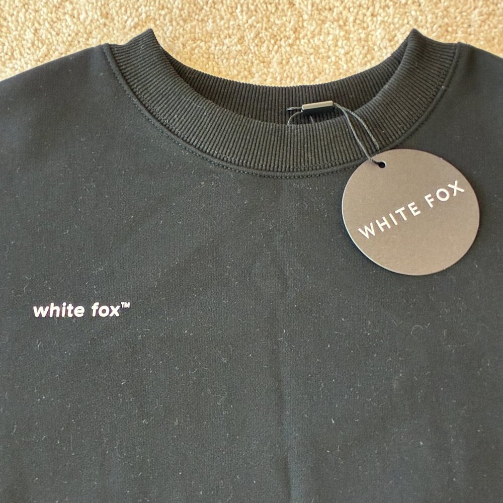 NWT Own The Moment Sweater White Fox Black - Picture 4 of 10